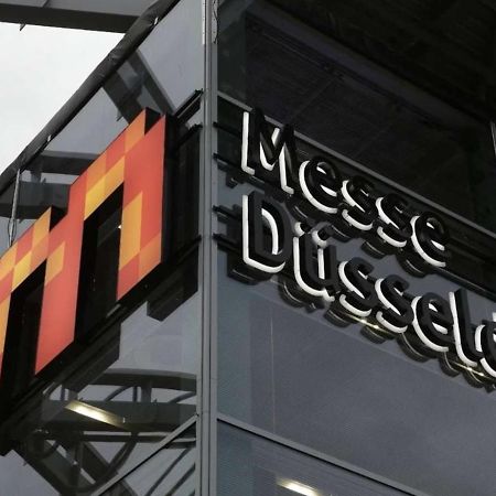 Max Hotel Duesseldorf Self-Check-In Exteriör bild