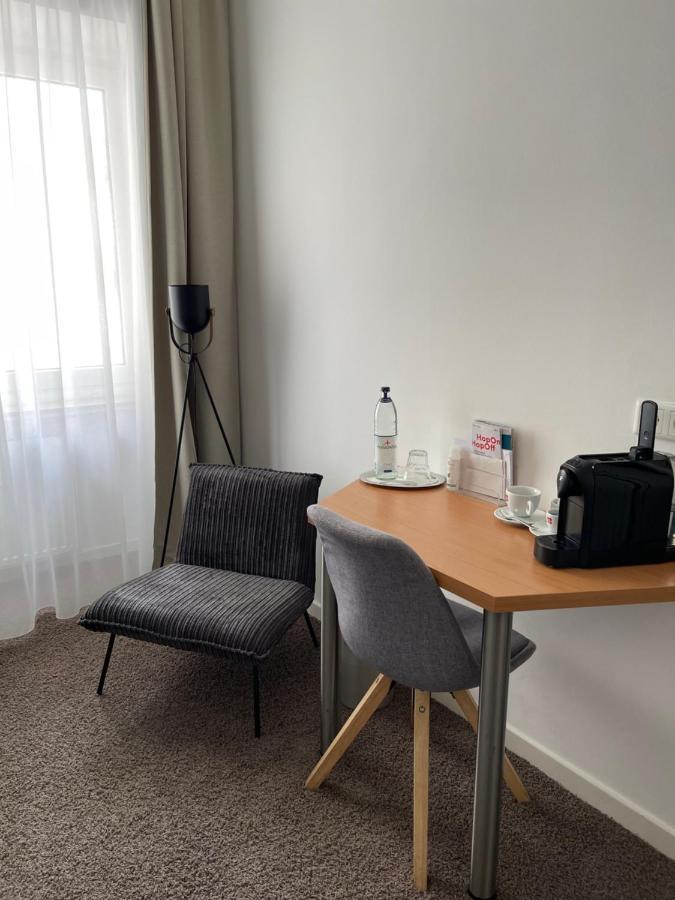 Max Hotel Duesseldorf Self-Check-In Exteriör bild