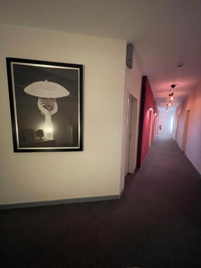 Max Hotel Duesseldorf Self-Check-In Exteriör bild