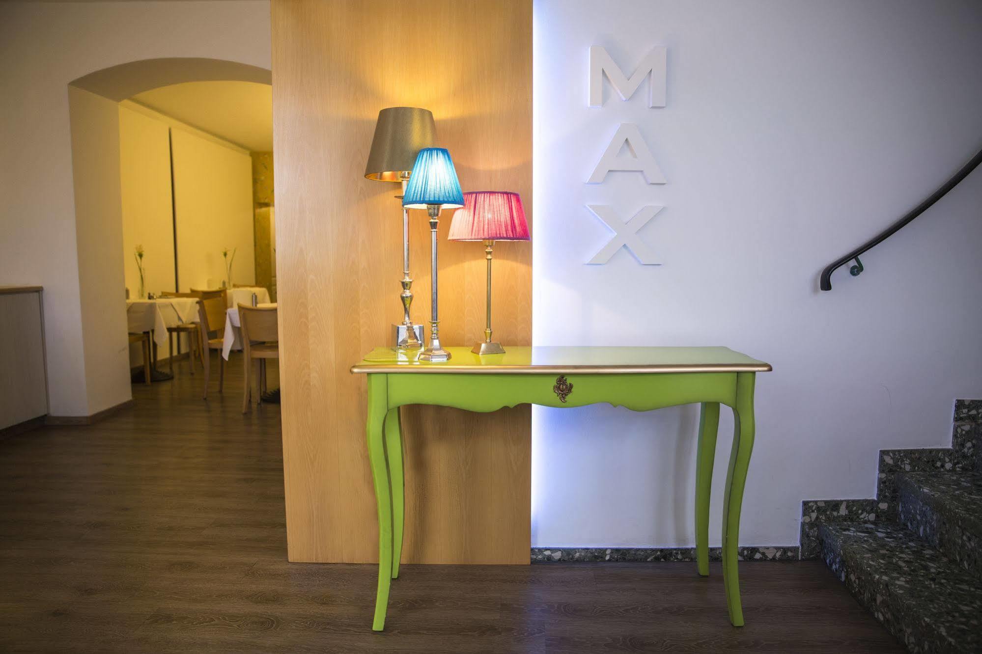 Max Hotel Duesseldorf Self-Check-In Exteriör bild